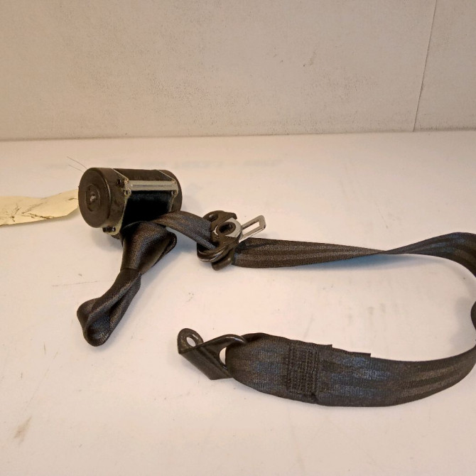 Ceinture arrière droite occasion VOLKSWAGEN FOX Phase 1 06-2005->09-2011 1.2i 6v 55ch 5Z0857806CHCP 1