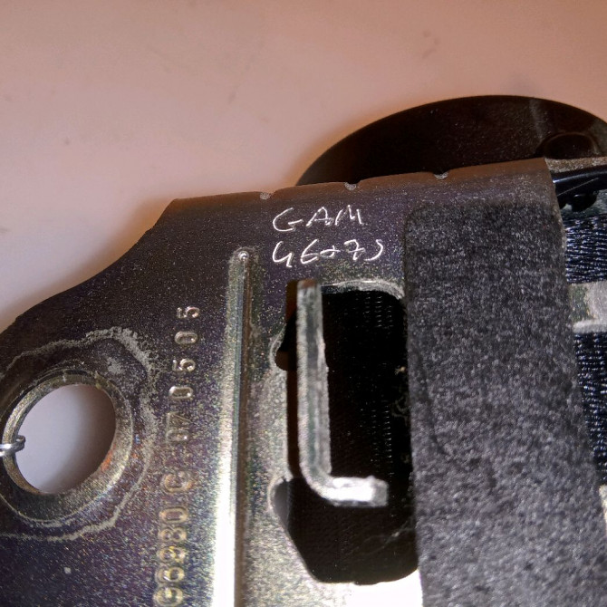 Ceinture arrière droite occasion VOLKSWAGEN FOX Phase 1 06-2005->09-2011 1.2i 6v 55ch 5Z0857806CHCP 3