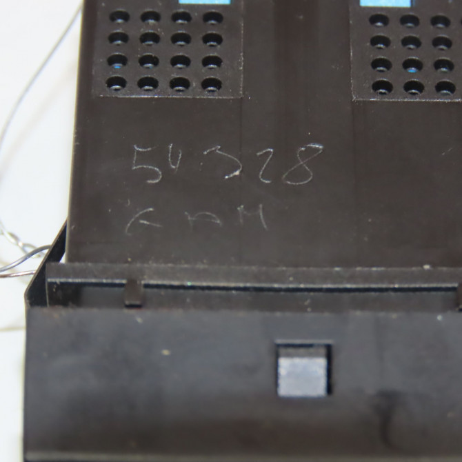 Bouton de warning occasion VOLKSWAGEN FOX Phase 1 06-2005->09-2011 1.2 6v 55ch 5Z0953235A1NN 4