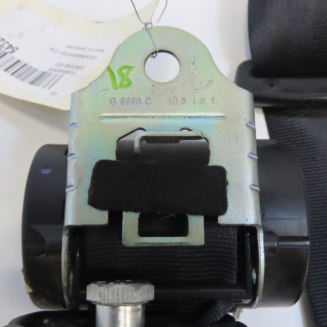 Ceinture arrière droite occasion VOLKSWAGEN FOX Phase 1 06-2005->09-2011 1.2 6v 55ch 5Z0857806CHCP 2