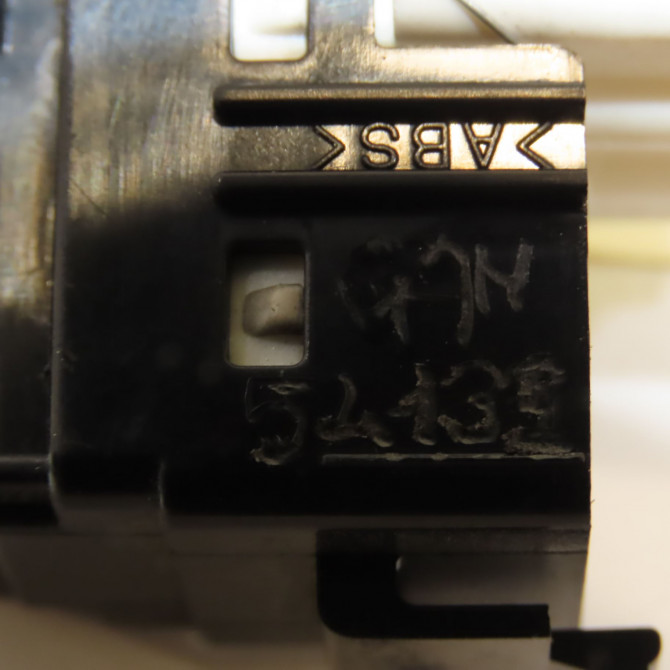 Commande lève-glace porte avant droite occasion TOYOTA PRIUS II Phase 1 03-2004->11-2009 110 Hybride 8481012080 3