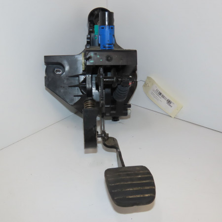 <span class="tt">Pedale embrayage occasion  </span><span class="designation"> </span>