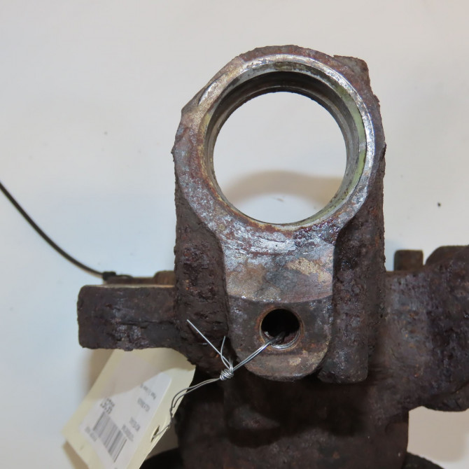 Moyeu avg occasion VOLKSWAGEN TRANSPORTER IV Phase 2 03-1996->06-2003 2.5 TDI 102ch 7D0501647A 3