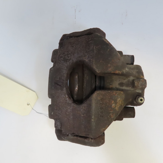 Etrier de frein avant droit occasion VOLKSWAGEN TRANSPORTER IV Phase 2 03-1996->06-2003 2.5 TDI 102ch 7D0615124 1