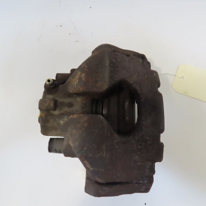 Etrier de frein avant droit occasion VOLKSWAGEN TRANSPORTER IV Phase 2 03-1996->06-2003 2.5 TDI 102ch 7D0615124 2