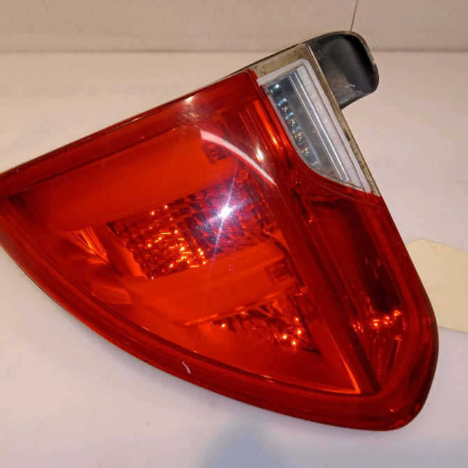 Feu arrière intérieur droit occasion PEUGEOT 2008 Phase 1 01-2013->... 1.6 E-HDI 92ch 9678074580 1