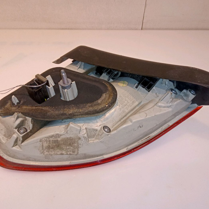 Feu arrière intérieur droit occasion PEUGEOT 2008 Phase 1 01-2013->... 1.6 E-HDI 92ch 9678074580 2