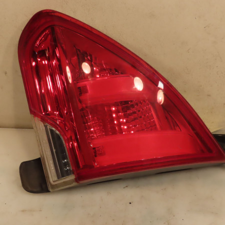 Feu arrière intérieur droit occasion PEUGEOT 2008 Phase 1 01-2013->... 1.6 E-HDI 92ch 9678074580