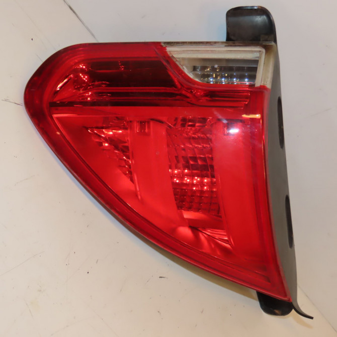 Feu arrière interieur gauche occasion PEUGEOT 2008 Phase 1 01-2013->... 1.2i PURETECH 110ch 9678074480 1