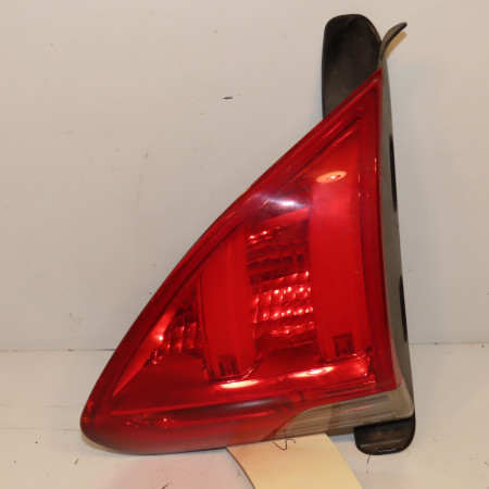 Feu arrière intérieur droit occasion PEUGEOT 2008 Phase 1 01-2013->... 1.2i PURETECH 110ch 9678074580