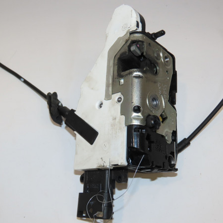 <span class="tt">Serrure porte avd occasion  </span><span class="designation"> </span>