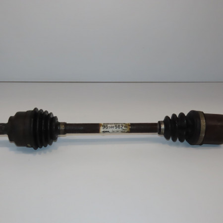 <span class="tt">Transmission avant gauche occasion  </span><span class="designation"> </span>