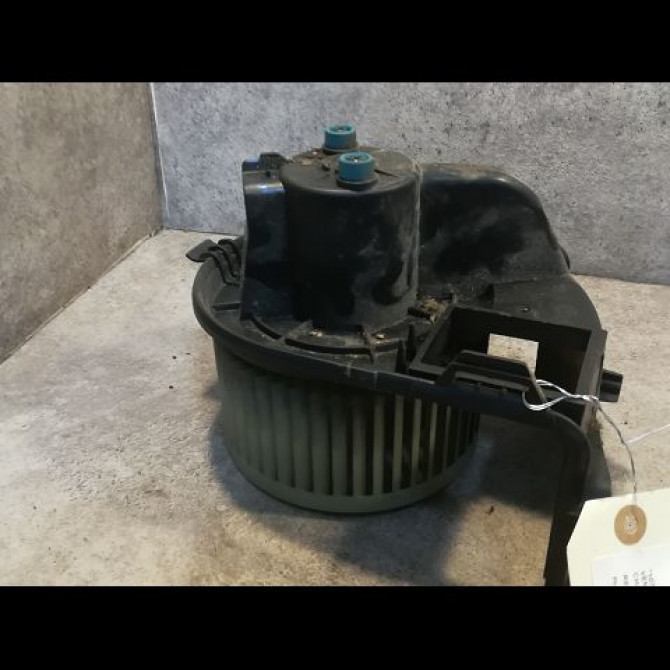 Ventilateur de chauffage occasion RENAULT CLIO II Phase 2 06-2001->07-2006 1.2 16v 7701057683 1