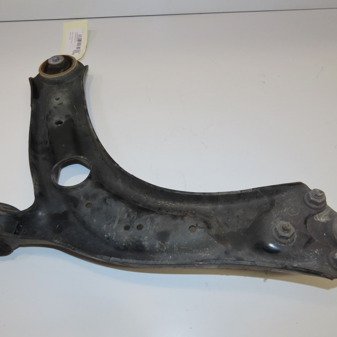 Triangle inf avd occasion SEAT ATECA Phase 1 06-2016->... 3Q0407152P 2