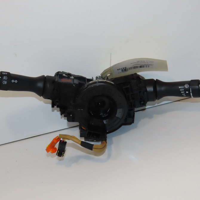 Commande clignotant occasion TOYOTA PRIUS II Phase 1 03-2004->11-2009 110 Hybride 8415233030 1