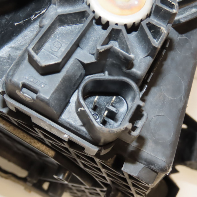 Phare gauche occasion TOYOTA PRIUS II Phase 1 03-2004->11-2009 110 Hybride 8117047090 3