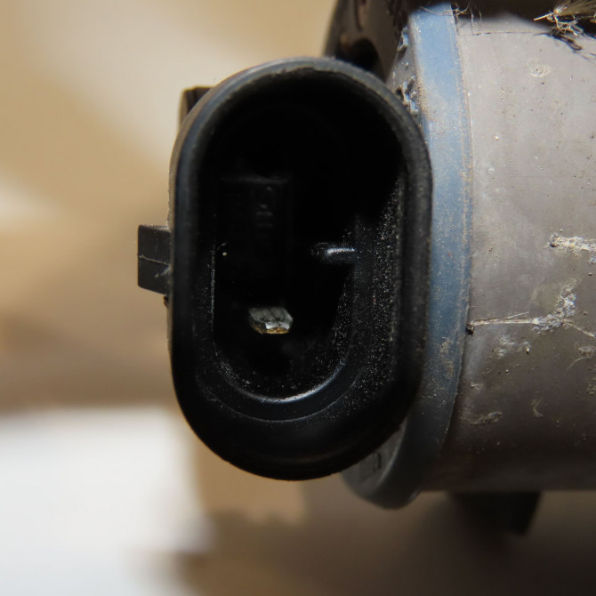 Phare antibrouillard avant droit occasion TOYOTA PRIUS II Phase 1 03-2004->11-2009 110 Hybride 8121152061 3