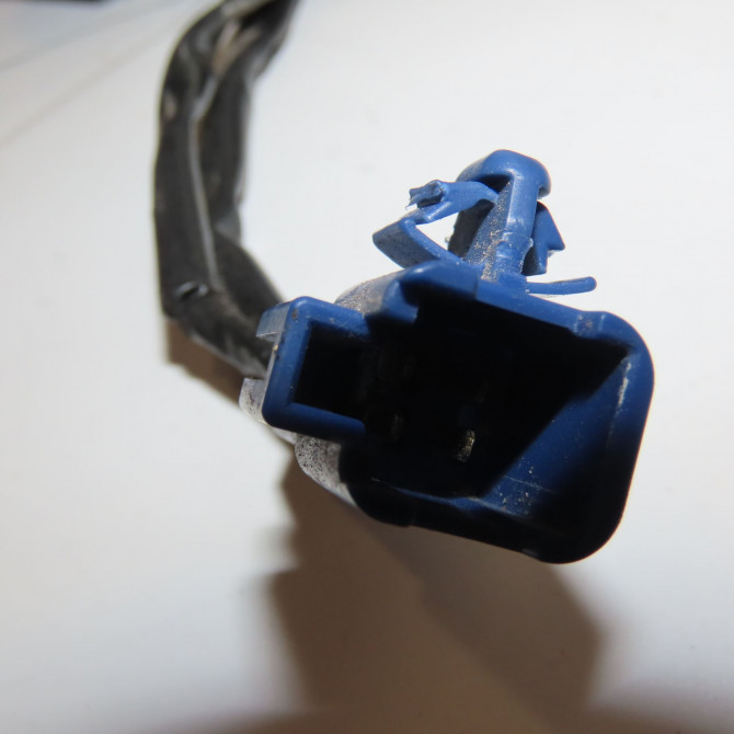 Serrure hayon occasion TOYOTA PRIUS II Phase 1 03-2004->11-2009 110 Hybride 6935047011 3