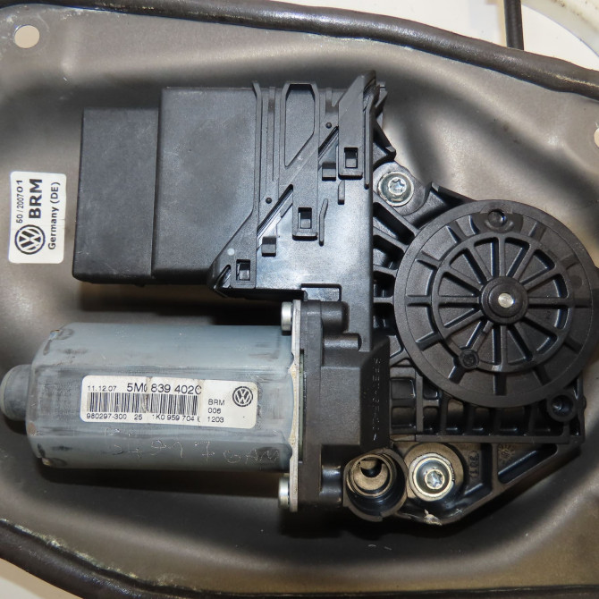 Mecanisme+moteur leve-glace ard occasion VOLKSWAGEN GOLF PLUS Phase 1 03-2005->03-2009 1.9 TDI 105ch 5M0839462 3