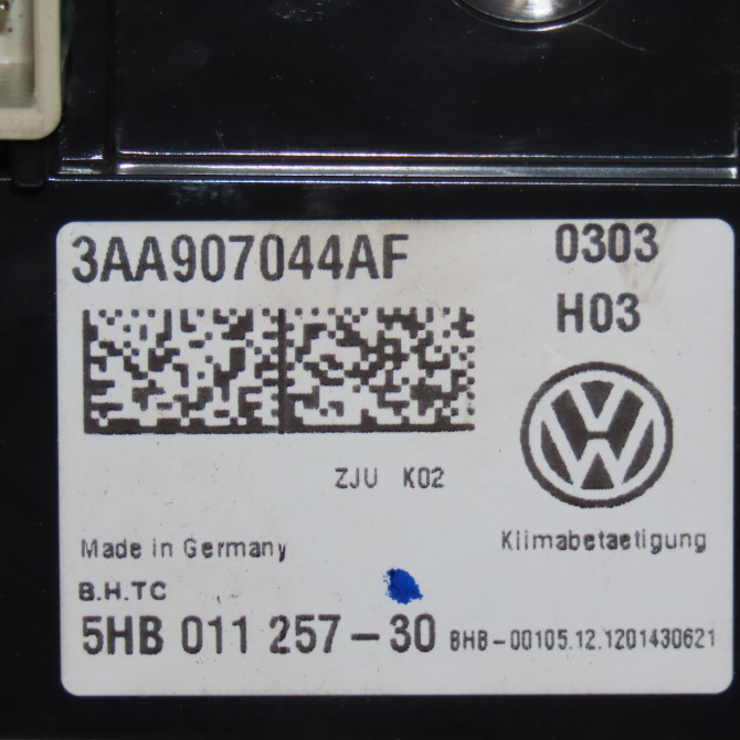 Commande de chauffage occasion VOLKSWAGEN TOURAN II Phase 1 09-2010->12-2015 2.0 TDI 140ch 3AA907044CJZJU 5