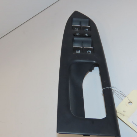 Commande lève-glace porte avant gauche occasion VOLKSWAGEN TOURAN II Phase 1 09-2010->12-2015 2.0 TDI 140ch 7P6959857