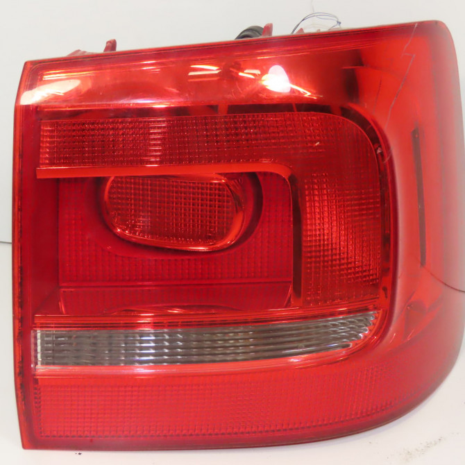 Feu arrière droit occasion VOLKSWAGEN TOURAN II Phase 1 09-2010->12-2015 2.0 TDI 140ch 1T0945096R 1