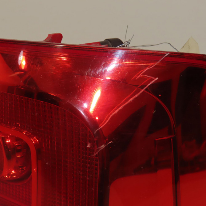 Feu arrière droit occasion VOLKSWAGEN TOURAN II Phase 1 09-2010->12-2015 2.0 TDI 140ch 1T0945096R 3