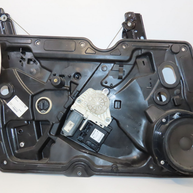 Mecanisme+moteur leve-glace avg occasion VOLKSWAGEN GOLF VI Phase 1 10-2008->04-2013 2.0 TDI 110ch 5K0837461D 1