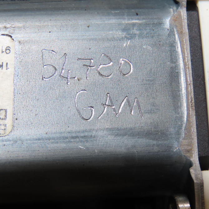 Mecanisme+moteur leve-glace avg occasion VOLKSWAGEN GOLF VI Phase 1 10-2008->04-2013 2.0 TDI 110ch 5K0837461D 7