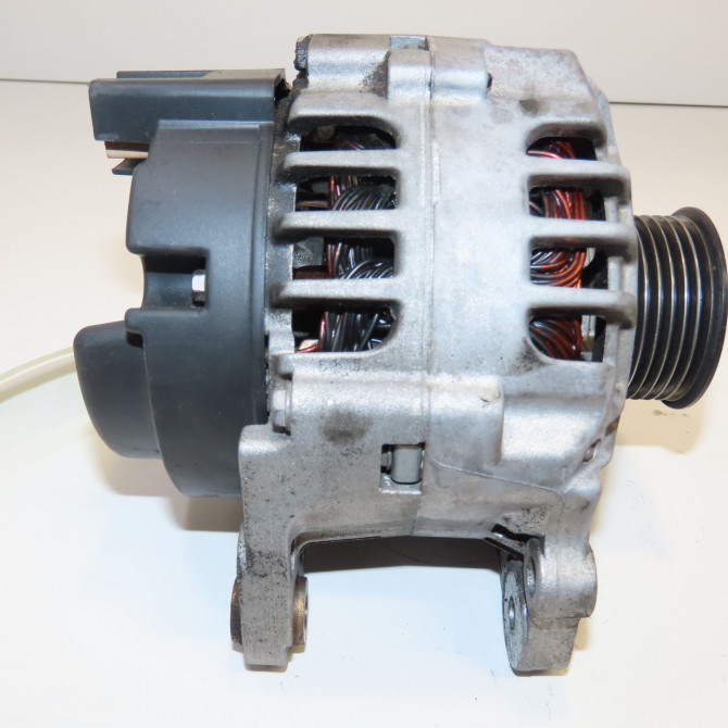 Alternateur occasion VOLKSWAGEN POLO IV Phase 1 01-2002->05-2005 1.2 65ch 3D903025JX 2
