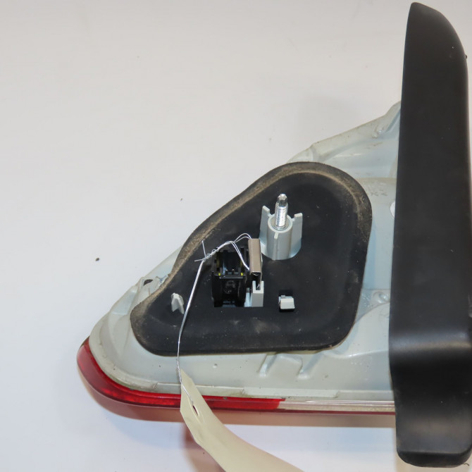 Feu arrière interieur gauche occasion PEUGEOT 2008 Phase 1 01-2013->... 1.2i PURETECH 110ch 9678074480 2