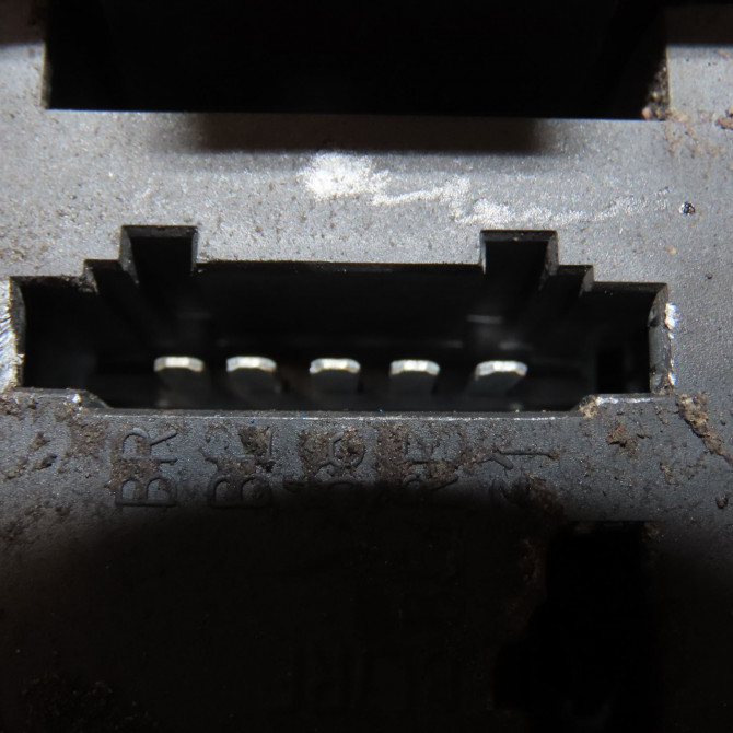 Feu arrière droit occasion VOLKSWAGEN TRANSPORTER IV Phase 2 03-1996->06-2003 2.5 TDI 102ch 4