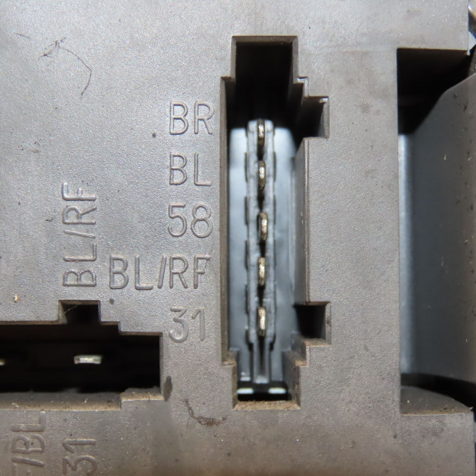 Feu arrière gauche occasion VOLKSWAGEN TRANSPORTER IV Phase 2 03-1996->06-2003 2.5 TDI 102ch 3