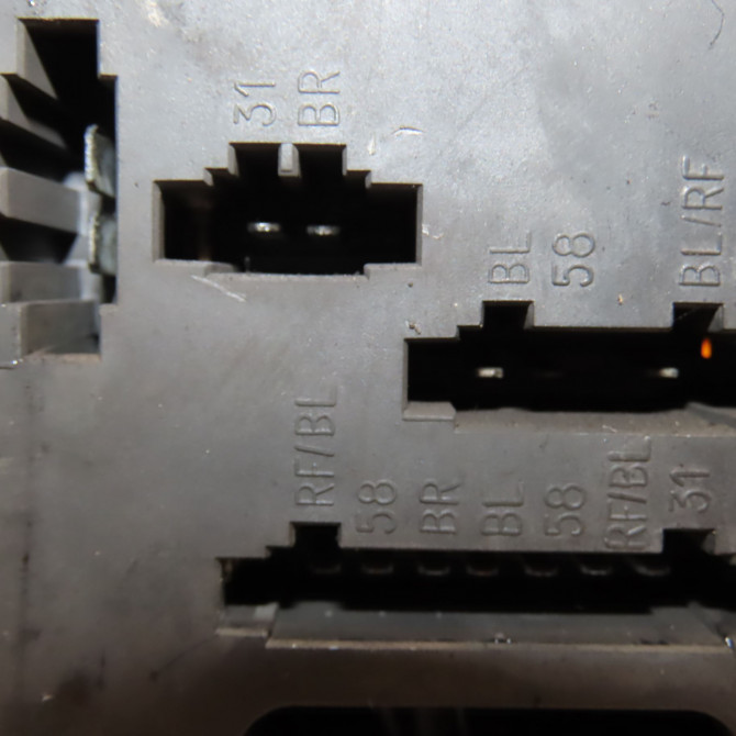 Feu arrière gauche occasion VOLKSWAGEN TRANSPORTER IV Phase 2 03-1996->06-2003 2.5 TDI 102ch 4