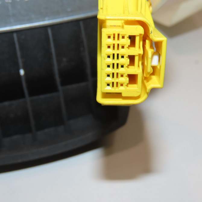 Airbag volant occasion VOLKSWAGEN TOURAN II Phase 1 09-2010->12-2015 2.0 TDI 140ch 1T0880201AA81U 4