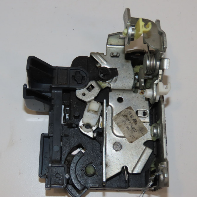 Serrure porte avd occasion DACIA SANDERO I Phase 1 06-2008->10-2012 1.2 16v 75ch 8200735222 2