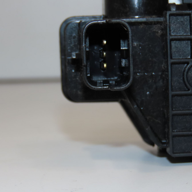 Serrure hayon occasion PEUGEOT 2008 Phase 1 01-2013->... 1.2i PURETECH 110ch 8719F8 3