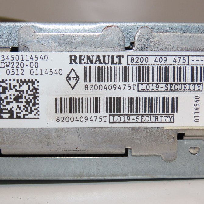 Autoradio occasion RENAULT CLIO II Phase 2 06-2001->07-2006 1.5 DCI 65ch 8200622637 4