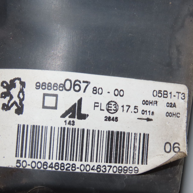 Phare gauche occasion PEUGEOT 206 + Phase 1 03-2009->05-2013 1.1i 60ch 6208P3 4