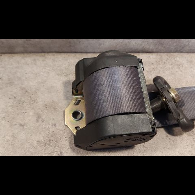 Ceinture arrière droite occasion FIAT PUNTO II Phase 1 10-1999->05-2003 1.2i 60ch 735273415 2