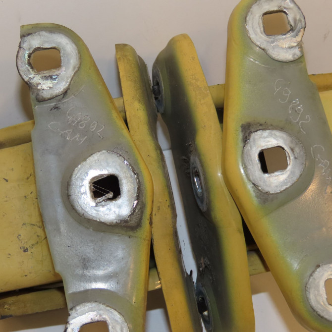 Charniere inf porte battante ard occasion RENAULT TRAFIC II Phase 1 10-2001->08-2006 1.9 DCI 100ch 8200527428 3