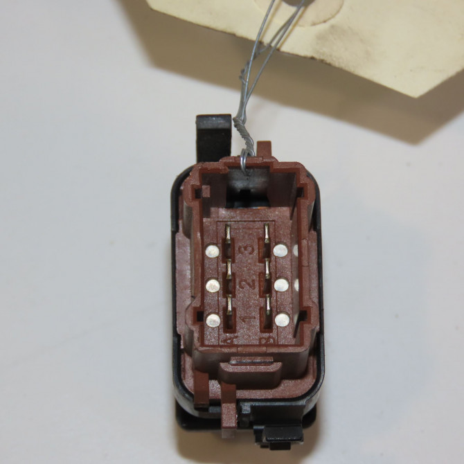 Commande lève-glace porte avant droite occasion RENAULT TRAFIC II Phase 2 08-2006->... 2.0 DCI 90ch 8200057321 2