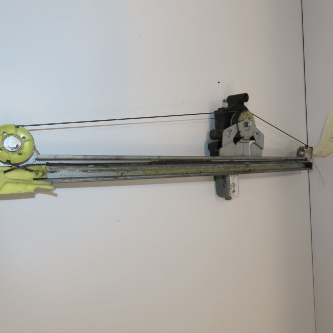Mecanisme + moteur lève-glace avant droit occasion RENAULT TRAFIC II Phase 2 08-2006->... 2.0 DCI 90ch 7700311821 2