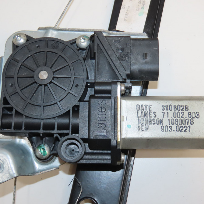 Mecanisme+moteur leve-glace arg occasion B.M.W. SERIE 3 V Phase 1 03-2005->09-2008 318D 122ch 51357140589 3