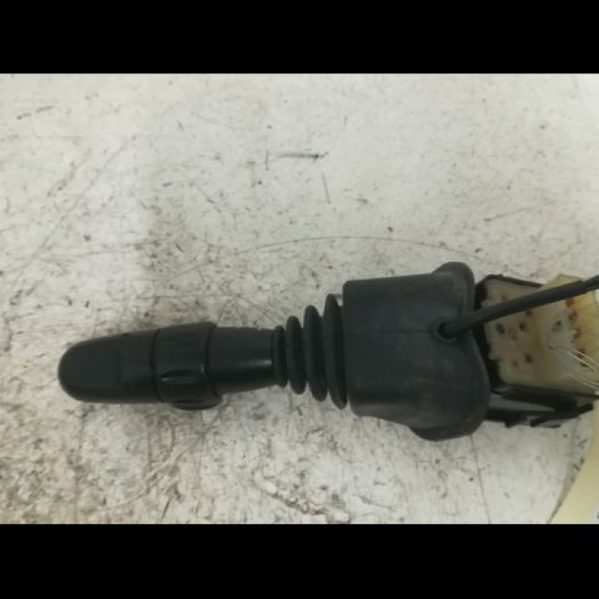 Commande essuie glace occasion CHEVROLET NUBIRA Phase 1 01-2005->09-2009 2.0 TDCI 121ch 96552843 2