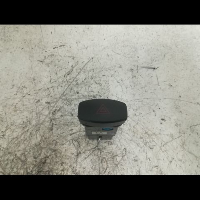 Bouton de warning occasion CHEVROLET NUBIRA Phase 1 01-2005->09-2009 2.0 TDCI 121ch 96551005 1