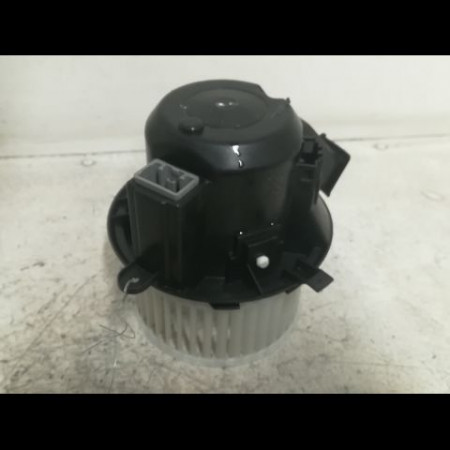 Ventilateur de chauffage occasion RENAULT TWINGO III Phase 1 06-2014->... 272102302R