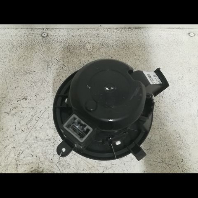 Ventilateur de chauffage occasion RENAULT TWINGO III Phase 1 06-2014->... 272102302R 2