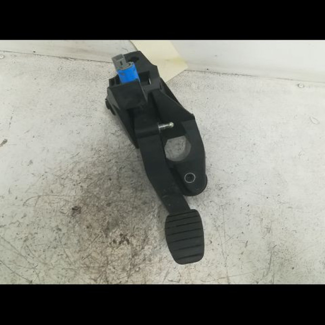 Pedale embrayage occasion RENAULT TWINGO III Phase 1 06-2014->... 1