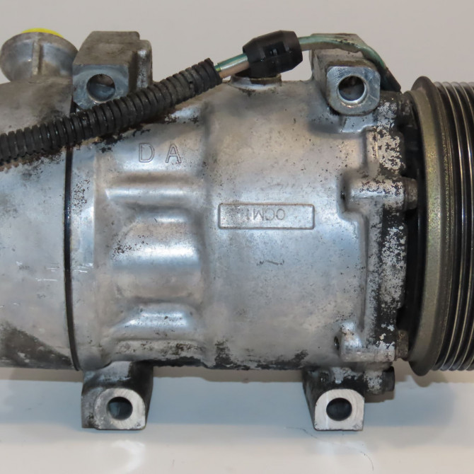 Compresseur air conditionne occasion PEUGEOT 406 Phase 2 04-1999->04-2004 1.8i 16v 6453CL 3